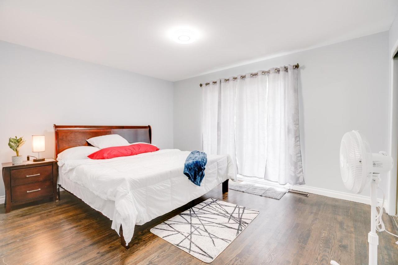 Furnished Family Home Near Toronto - Great Location Game Room - Backyard - Parking & Self Checkin Pickering Eksteriør billede