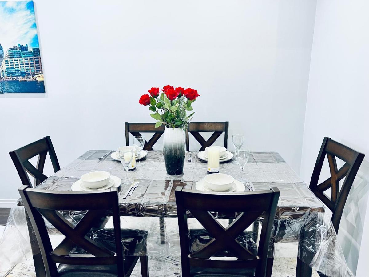 Furnished Family Home Near Toronto - Great Location Game Room - Backyard - Parking & Self Checkin Pickering Eksteriør billede